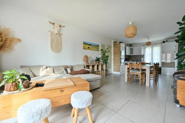 Maison à vendre 5 pièces LA CHAPELLE DES POTS (17)