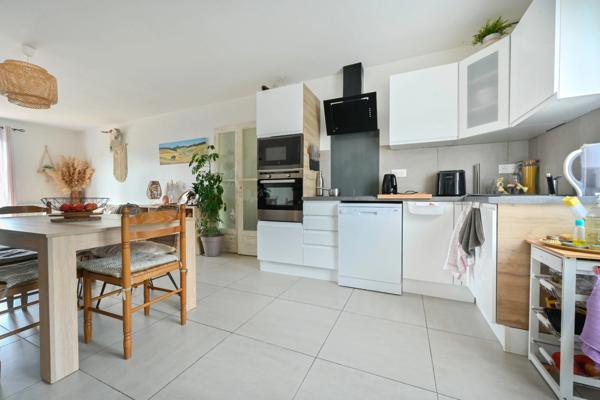 Maison à vendre 5 pièces LA CHAPELLE DES POTS (17)