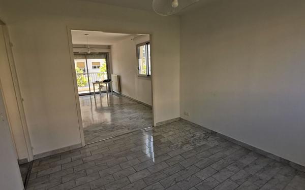 Appartement à louer    3 pièces •  Nice