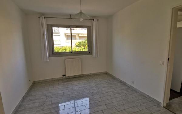 Appartement à louer    3 pièces •  Nice