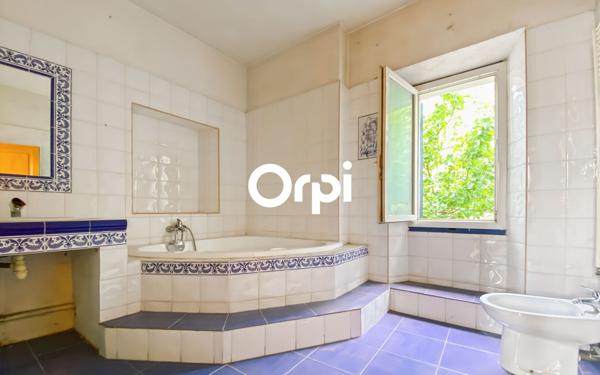 Maison à vendre    6 pièces • 160 m2 La Ciotat