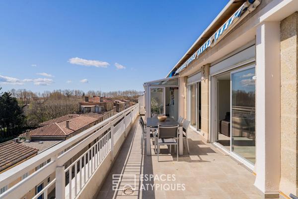 ROOFTOP D’EXCEPTION AU DERNIER ETAGE AVEC VUE SUR LES TOITS