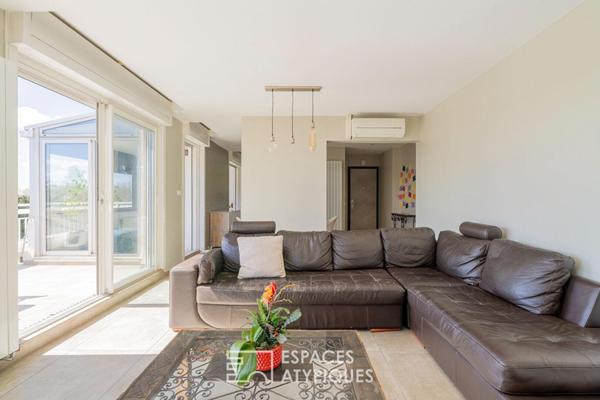 ROOFTOP D’EXCEPTION AU DERNIER ETAGE AVEC VUE SUR LES TOITS