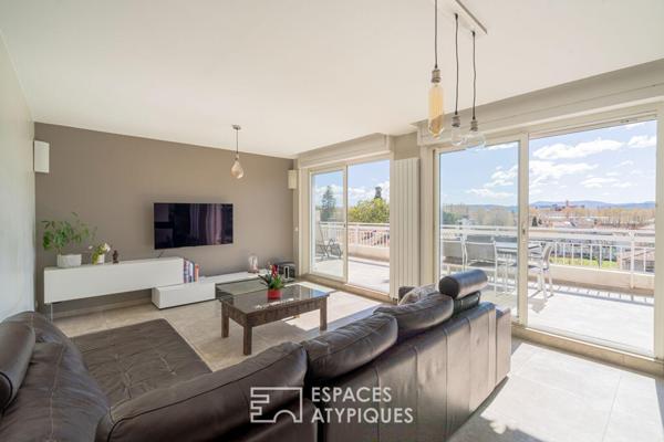 ROOFTOP D’EXCEPTION AU DERNIER ETAGE AVEC VUE SUR LES TOITS