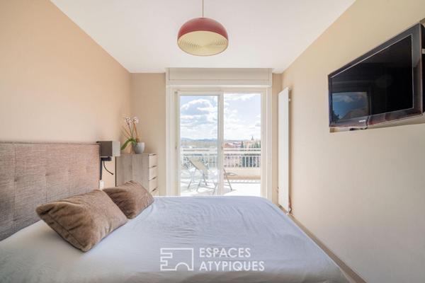 ROOFTOP D’EXCEPTION AU DERNIER ETAGE AVEC VUE SUR LES TOITS