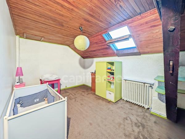 A vendre à Saint-Marcel (71) Villa de 189 m² 7 pièces 5 chambres et terrain à bâtir !