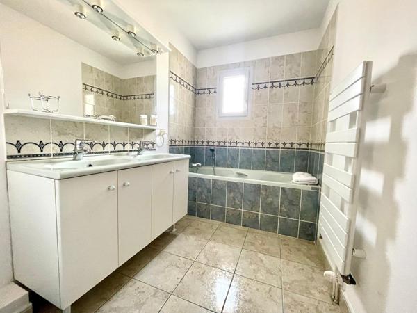 Maison 9 pièces - 280 m² Exclusivité efficity