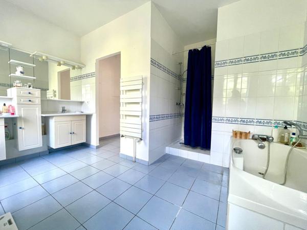 Maison 9 pièces - 280 m² Exclusivité efficity