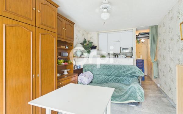 Appartement à vendre    1 pièce • 22,11 m2 Mandelieu-la-Napoule