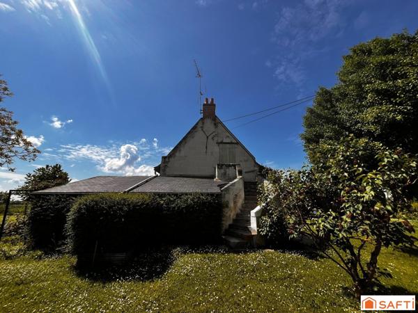 ANCIENNE LONGERE LA  MENITRE avec TERRAIN DE 2700 METRES