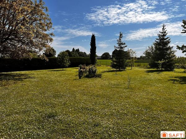 ANCIENNE LONGERE LA  MENITRE avec TERRAIN DE 2700 METRES