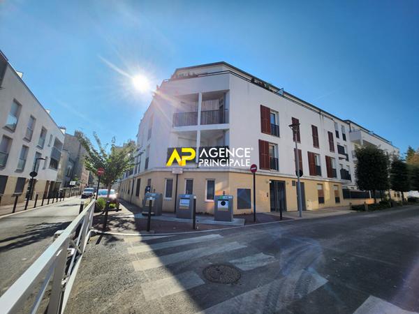 Appartement 3 pièces, 2 chambres, terrasse et parking à 5 minutes à pied de la gare du centre ville d'ARGENTEUIL €254 400 ** - Référence 4470