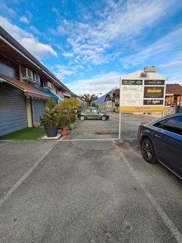 Murs commerciaux !  Local commercial avec vitrine + atelier