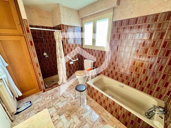 Maison 7 pièces 243.42 m2
