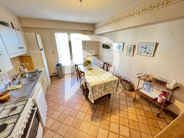 Maison 7 pièces 243.42 m2