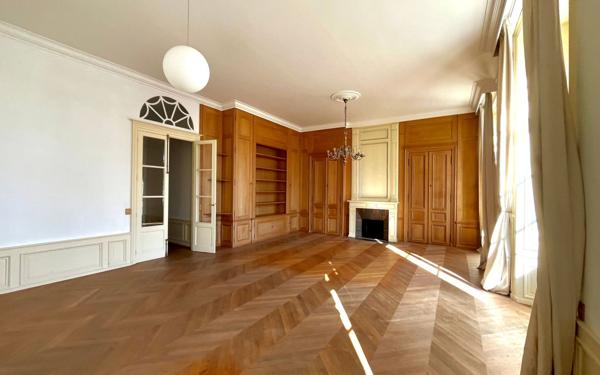 Appartement à vendre    4 pièces • 168,50 m2 Saint-Brieuc