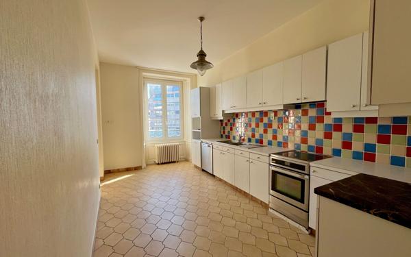Appartement à vendre    4 pièces • 168,50 m2 Saint-Brieuc