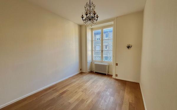 Appartement à vendre    4 pièces • 168,50 m2 Saint-Brieuc