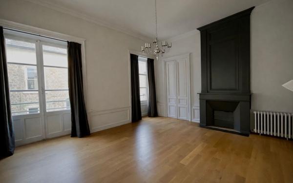 Appartement à vendre    4 pièces • 168,50 m2 Saint-Brieuc