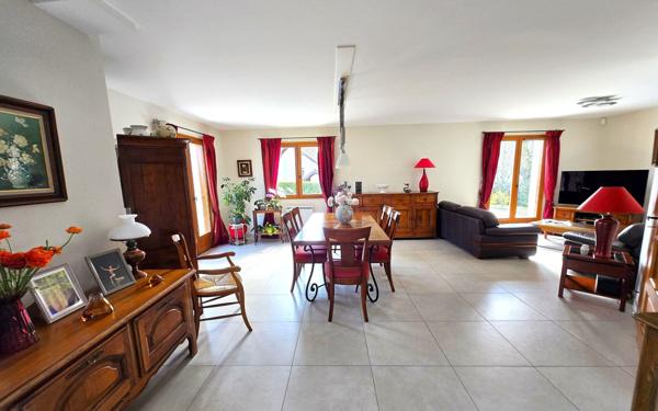 Maison à vendre    5 pièces • 147,15 m2 Chevry