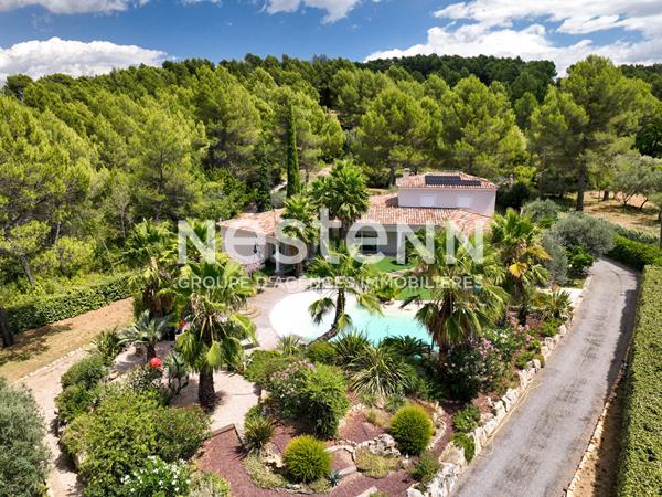 A VENDRE DRAGUIGNAN Maison 300 m² avec PISCINE GARAGE SOUS SOL terrain 4600 m²