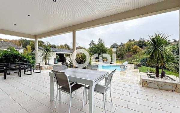 Maison à vendre    5 pièces •  Sainte-Fortunade