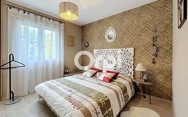 Maison à vendre    5 pièces •  Sainte-Fortunade