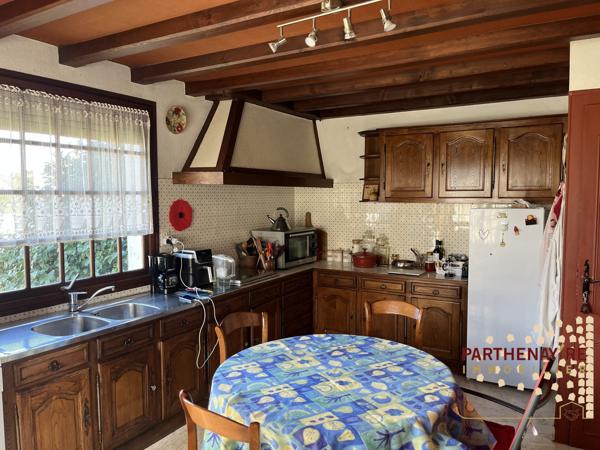 Belle maison à rafraîchir à PARTHENAY