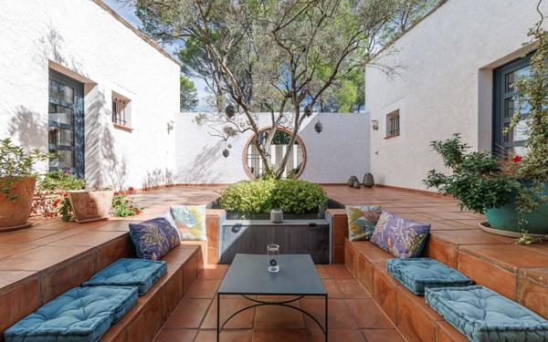 Maison à vendre    7 pièces •  Fréjus