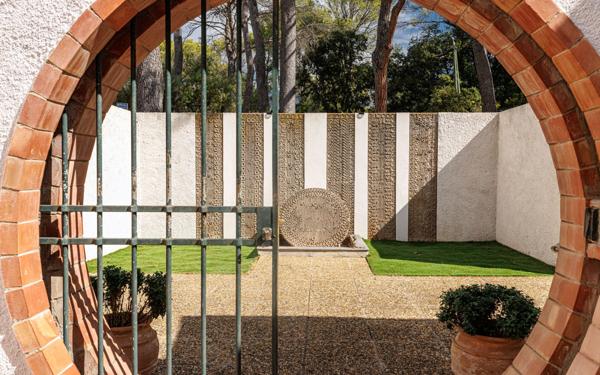 Maison à vendre    7 pièces •  Fréjus