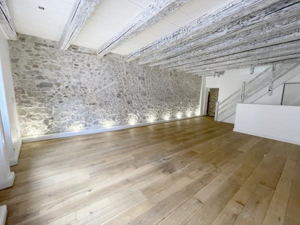 Vaste logement en vente au coeur de la vieille ville d'Annec