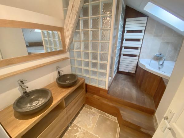 Vaste logement en vente au coeur de la vieille ville d'Annec