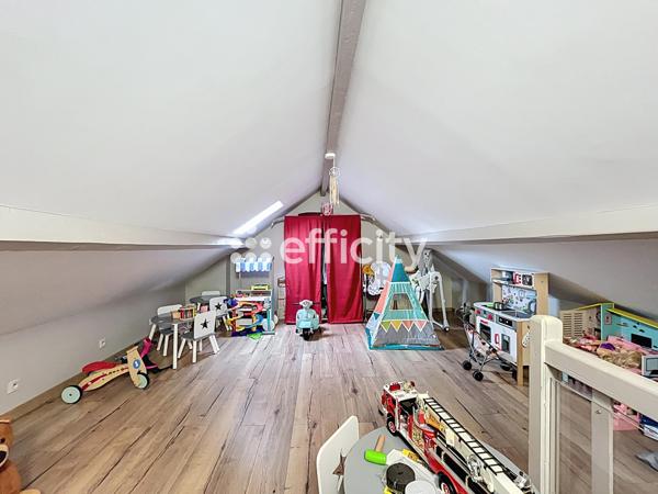 Maison 6 pièces - 150 m² Exclusivité efficity