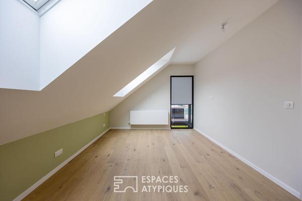 Loft contemporain en duplex et sa terrasse dans une ancienne friche industrielle