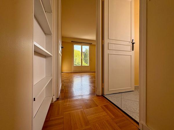 Appartement 5 pièce(s) 3 chambres à BURES SUR YVETTE