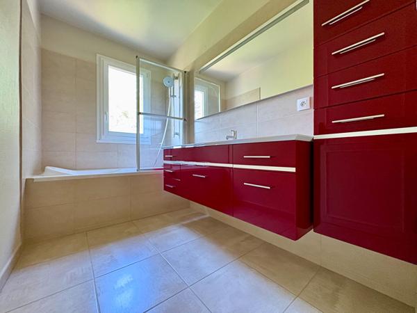 Appartement 5 pièce(s) 3 chambres à BURES SUR YVETTE