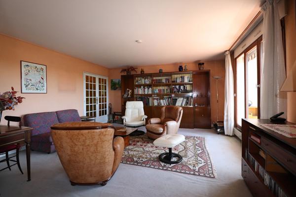 Appartement Chaville rive gauche 4 pièces 85 m2 avec balcon garage et cave ascenseur