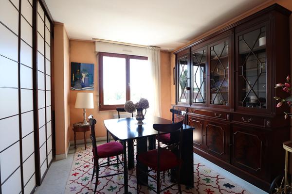 Appartement Chaville rive gauche 4 pièces 85 m2 avec balcon garage et cave ascenseur
