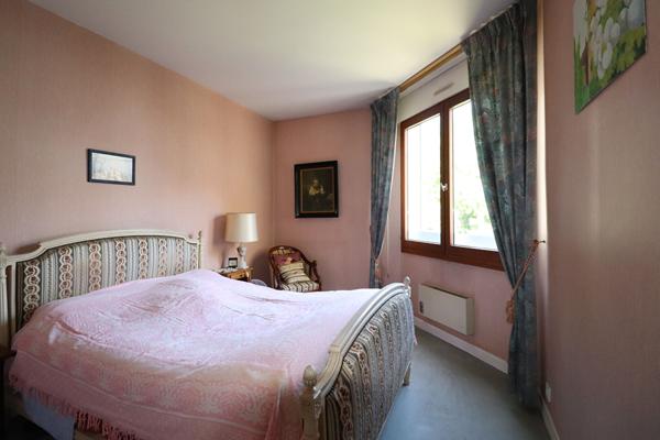 Appartement Chaville rive gauche 4 pièces 85 m2 avec balcon garage et cave ascenseur