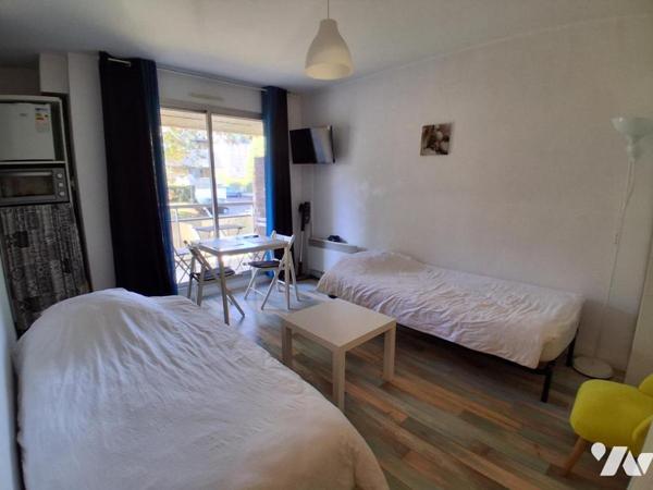 STUDIO AVEC BALCON HYPER CENTRE