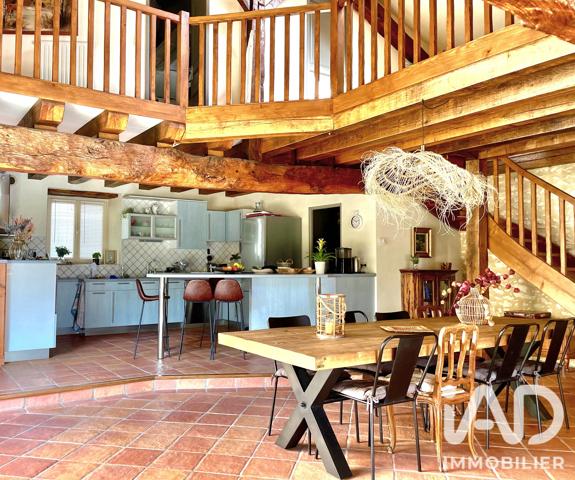 Maison à vendre 5 pièces 218,09 m² Neuvic