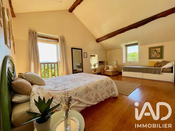 Maison à vendre 5 pièces 218,09 m² Neuvic