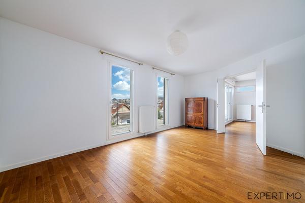 Viroflay (78220) Appartement 113 m2 - Grande terrasse - 2 Parkings