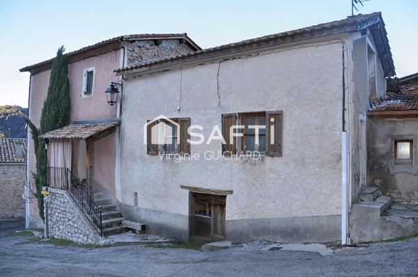 Maison de village mitoyenne ARCHAIL (04)