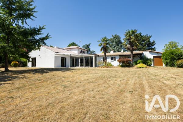 Maison à vendre 12 pièces 360 m² L'Oie