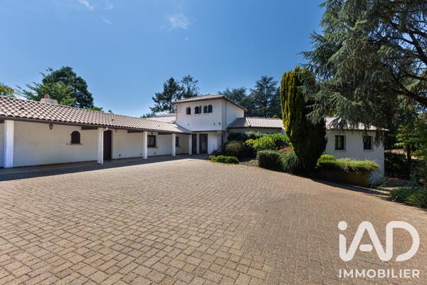 Maison à vendre 12 pièces 360 m² L'Oie