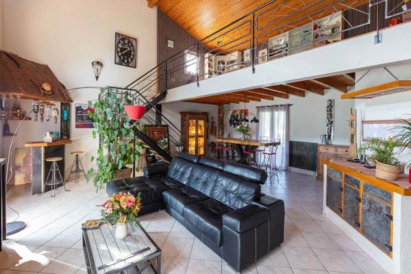Maison à vendre |  Pujaudran |  6 pièces | 199 m²