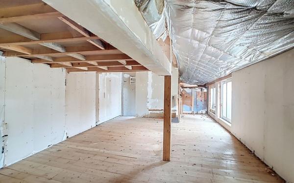 Maison à vendre    1 pièce • 75 m2 Vertou