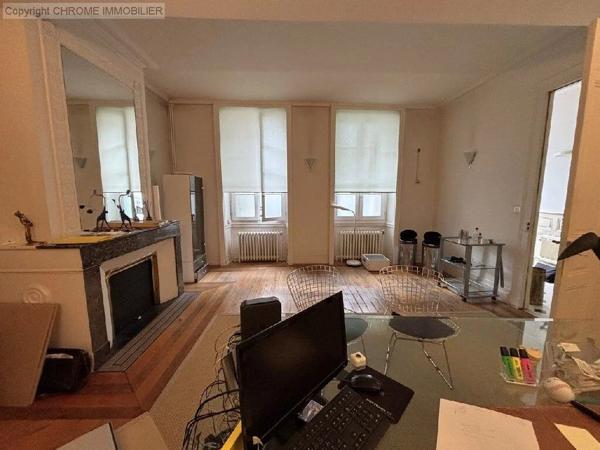 Vente                                                      Maison
                        
                     7 pièces                      282 m2                     à Marmande