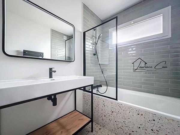 LANNILIS – Maison bois contemporaine – 127 m² – Terrain 2 128 m² – Jacuzzi – Garage